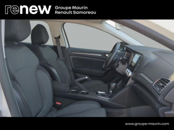 Photo 12 du bon plan RENAULT Megane 1.5 Blue dCi 115ch Evolution EDC -23 occasion à 18500 €