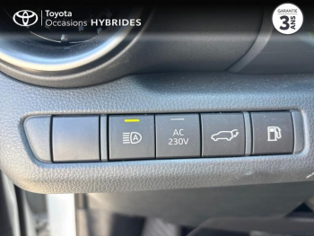Photo 23 du bon plan TOYOTA C-HR 2.0 Hybride Rechargeable 225ch Collection NG23 occasion à 40990 €
