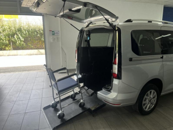Photo 5 du bon plan FORD Grd Tourneo Connect 2.0 EcoBlue 122ch Titanium DSG7 equipement PMR (handicapÃ©) avec rampe occasion à 38990 €