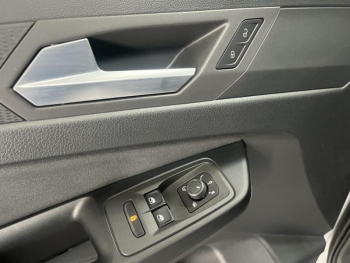 Photo 30 du bon plan FORD Grd Tourneo Connect 2.0 EcoBlue 122ch Titanium DSG7 equipement PMR (handicapÃ©) avec rampe occasion à 38990 €