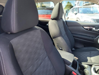Photo 5 du bon plan NISSAN Qashqai 1.2L DIG-T 115ch N-Connecta occasion à 12490 €
