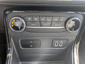 Photo 21 du bon plan FORD EcoSport 1.0 EcoBoost 125ch Active 6cv avec Kit ethanol Biomotors occasion à 18943 €
