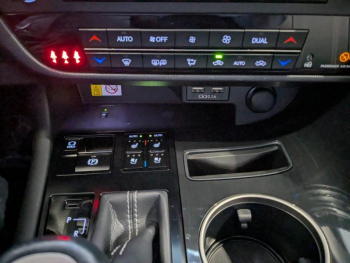 Photo 8 du bon plan LEXUS RX 450h 4WD Luxe MY22 occasion à 55970 €
