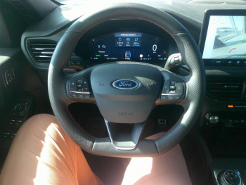 Photo 2 du bon plan FORD Kuga 2.5 Duratec 180ch Hybrid FlexiFuel ST-Line X Powershift occasion à 32900 €