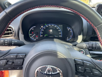 Photo 11 du bon plan TOYOTA Yaris Cross 116h GR Sport MY22 occasion à 25990 €