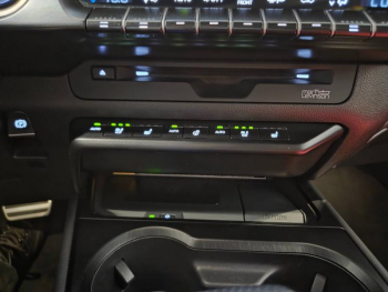 Photo 9 du bon plan LEXUS UX 250h 4WD F SPORT Executive MY19 occasion à 26990 €
