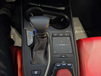 Photo 10 du bon plan LEXUS UX 250h 4WD F SPORT Executive MY19 occasion à 26990 €