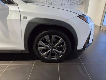 Photo 20 du bon plan LEXUS UX 250h 4WD F SPORT Executive MY19 occasion à 26990 €