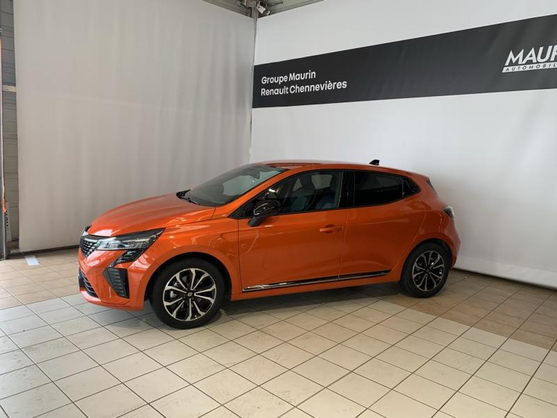 Bon plan RENAULT Clio 1.6 E-Tech hybride 145ch Techno occasion à 22490 €