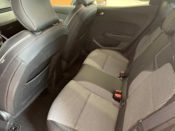 Photo 7 du bon plan RENAULT Clio 1.6 E-Tech hybride 145ch Techno occasion à 22490 €