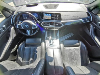 Photo 27 du bon plan BMW X5 xDrive45e 394ch M Sport 17cv occasion à 67990 €