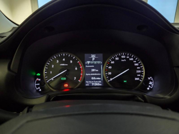 Photo 5 du bon plan LEXUS NX 300h 2WD Sport Edition occasion à 28490 €