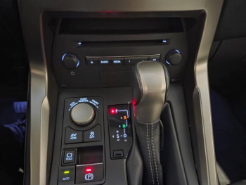 Photo 8 du bon plan LEXUS NX 300h 2WD Sport Edition occasion à 28490 €