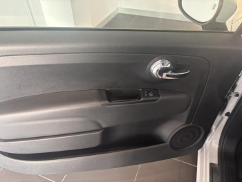 Photo 10 du bon plan FIAT 500C 0.9 8v TwinAir 85ch S&S Collezione occasion à 8590 €