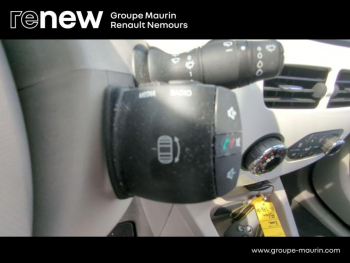 Photo 25 du bon plan RENAULT Zoe Life charge normale R90 MY19 occasion à 7490 €