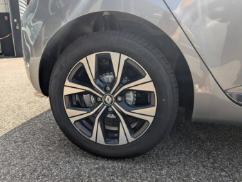 Photo 9 du bon plan RENAULT Clio 1.0 TCe 100ch Evolution GPL occasion à 16199 €