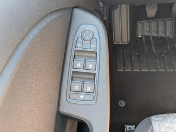 Photo 20 du bon plan RENAULT Clio 1.0 TCe 100ch Evolution GPL occasion à 16199 €
