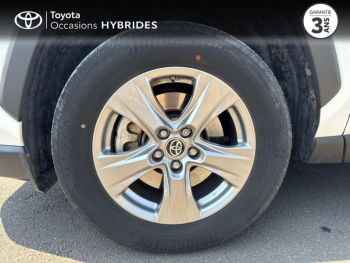 Photo 16 du bon plan TOYOTA RAV4 2.5 Hybride 218ch Dynamic 2WD MY22 occasion à 30990 €