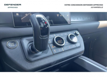 Photo 18 du bon plan LAND-ROVER Defender 110 2.0 P300e Sedona Edition occasion à 108990 €