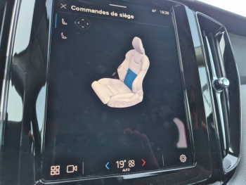 Photo 19 du bon plan VOLVO XC60 T6 Hybride Rechargeable 253 + 145ch Plus Style Dark Geartronic 8 AWD occasion à 54890 €