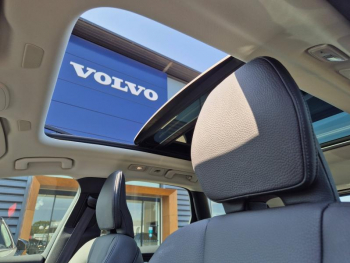 Photo 23 du bon plan VOLVO XC60 T6 Hybride Rechargeable 253 + 145ch Plus Style Dark Geartronic 8 AWD occasion à 54890 €