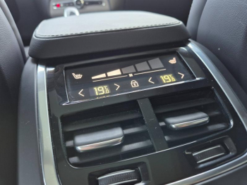 Photo 27 du bon plan VOLVO XC90 T8 AWD 310 + 145ch Ultra Style Dark Geartronic occasion à 75900 €