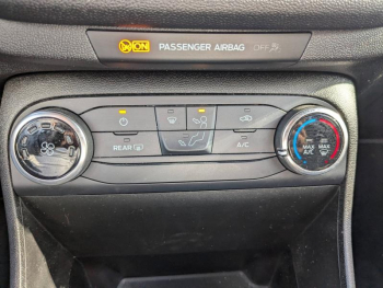 Photo 20 du bon plan FORD Fiesta 1.0 EcoBoost 100ch Stop&Start ST-Line 3p occasion à 12453 €