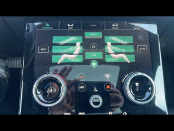 Photo 23 du bon plan LAND-ROVER Range Rover Velar 3.0D V6 300ch R-Dynamic HSE AWD BVA occasion à 44490 €