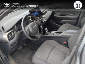 Photo 11 du bon plan TOYOTA C-HR 122h Graphic 2WD E-CVT RC18 occasion à 18900 €