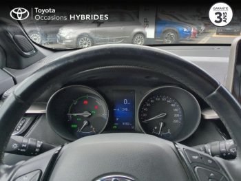 Photo 13 du bon plan TOYOTA C-HR 122h Graphic 2WD E-CVT RC18 occasion à 18900 €
