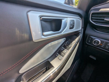 Photo 20 du bon plan FORD Explorer 3.0 EcoBoost 457ch Parallel PHEV ST-Line i-AWD BVA10 25cv occasion à 42961 €
