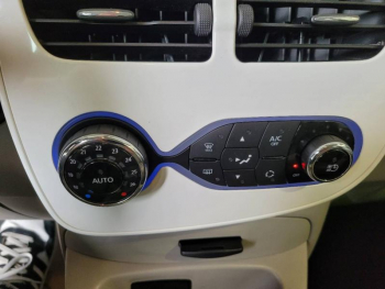 Photo 9 du bon plan RENAULT Zoe Zen charge normale R90 MY19 occasion à 8490 €