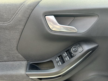 Photo 9 du bon plan FORD Puma 1.0 Flexifuel 125ch S&S mHEV Titanium occasion à 17590 €