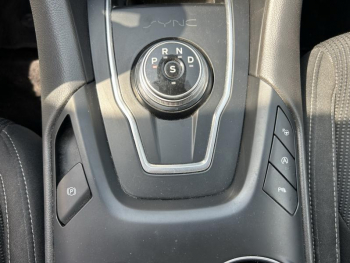 Photo 14 du bon plan FORD Mondeo 2.0 EcoBlue 150ch Titanium BVA 5p occasion à 19200 €