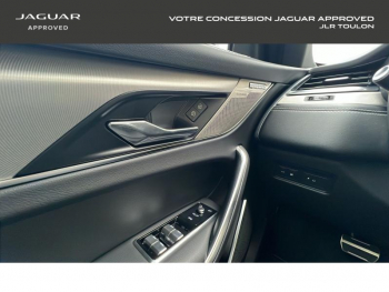 Photo 11 du bon plan JAGUAR F-Pace P400e Plug-in-Hybrid R-Dynamic SE BVA8 AWD occasion à 90990 €
