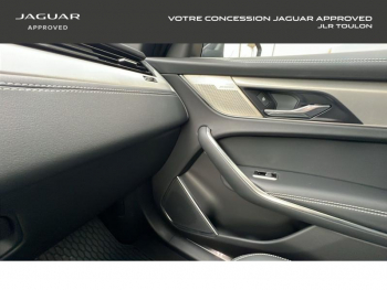 Photo 12 du bon plan JAGUAR F-Pace P400e Plug-in-Hybrid R-Dynamic SE BVA8 AWD occasion à 90990 €