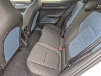 Photo 6 du bon plan VOLVO EX30 Single Extended Range 272ch Ultra occasion à 33890 €