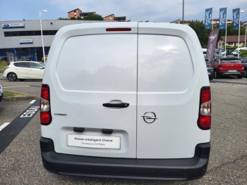 Photo 12 du bon plan OPEL Combo Cargo VUL M 650kg BlueHDi 100ch S&S occasion à 17990 €