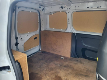 Photo 15 du bon plan OPEL Combo Cargo VUL M 650kg BlueHDi 100ch S&S occasion à 17990 €