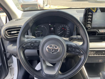 Photo 14 du bon plan TOYOTA Yaris 116h Dynamic 5p MY22 occasion à 17390 €