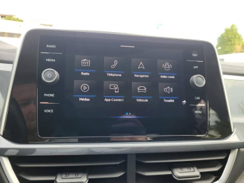 Photo 10 du bon plan VOLKSWAGEN T-Roc 1.5 TSI EVO 150ch Style Exclusive DSG7 occasion à 28490 €