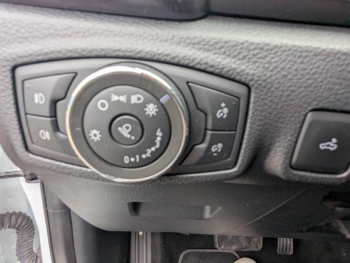 Photo 13 du bon plan FORD Ranger VUL 2.0 TDCi 213ch Double Cabine Wildtrak BVA10 occasion à 33990 €