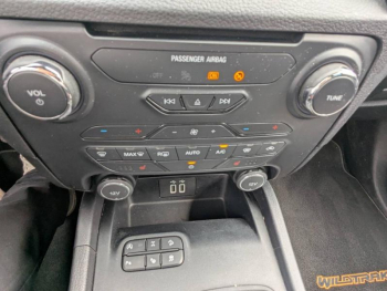 Photo 19 du bon plan FORD Ranger VUL 2.0 TDCi 213ch Double Cabine Wildtrak BVA10 occasion à 33990 €