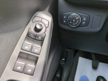 Photo 11 du bon plan FORD Puma 1.0 Flexifuel 125ch S&S mHEV Titanium occasion à 17990 €