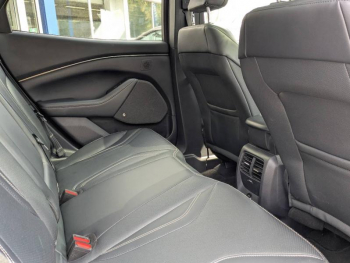 Photo 8 du bon plan FORD Mustang Mach-E 269ch Standard Range 76kWh 7cv occasion à 28990 €