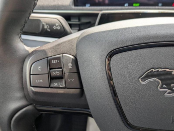 Photo 13 du bon plan FORD Mustang Mach-E 269ch Standard Range 76kWh 7cv occasion à 28990 €