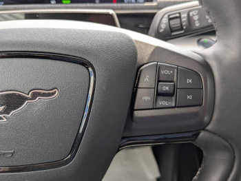 Photo 14 du bon plan FORD Mustang Mach-E 269ch Standard Range 76kWh 7cv occasion à 28990 €