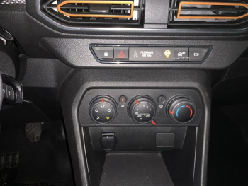 Photo 11 du bon plan DACIA Sandero 1.0 TCe 90ch Stepway Confort -22 occasion à 14490 €