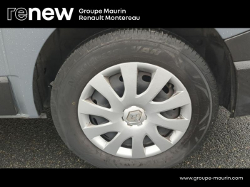 Photo 23 du bon plan RENAULT Trafic Fg VUL L1H1 1000 2.0 dCi 120ch Grand Confort E6 occasion à 14900 €