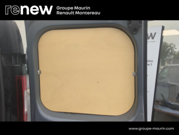 Photo 26 du bon plan RENAULT Trafic Fg VUL L1H1 1000 2.0 dCi 120ch Grand Confort E6 occasion à 14900 €